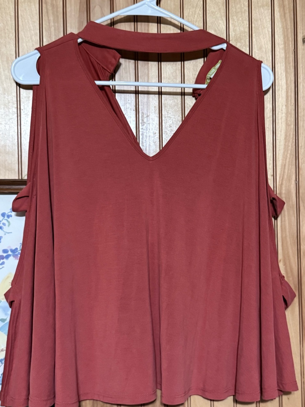 Gianni Bini Choker-Neck • Cold-Shoulder Swing Top •Size Small•